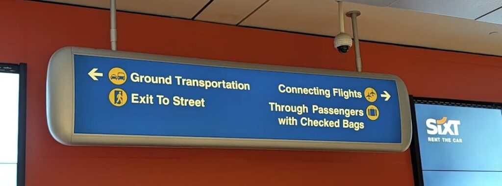 LAX 出口 案内掲示板